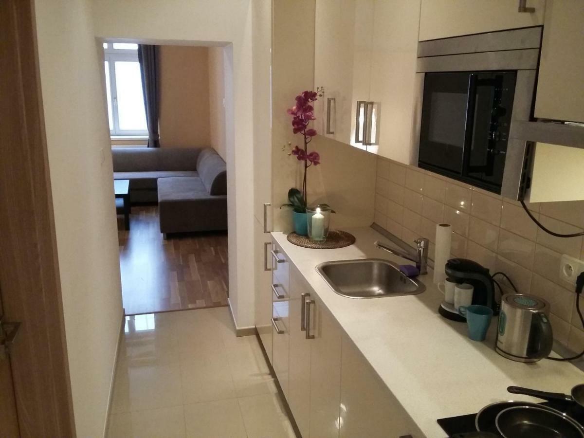 Angel Apartment Nr 4 Near To The Center Prag Exterior foto
